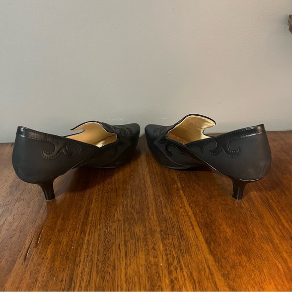 Bellini Bengal Pumps Women's Size 7, black Pointy Toe Kitten Heel Slip On. - Picture 8 of 11